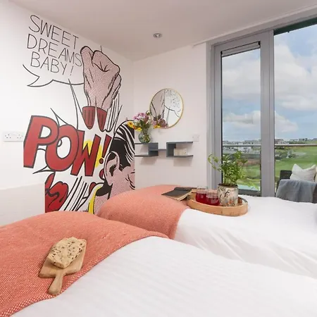 Penthouse 53 Zinc Sleeps 6, Newquay